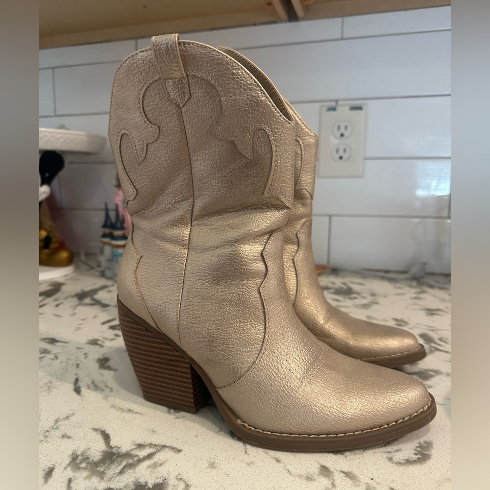 Mix NO 6 Brycen Women's Metallic Gold Cowboy Boots Size 6